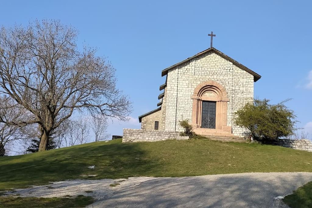 B&B Vegan La Mucca Felice - Grazioso Appartamento Nel Verde Rancio Valcuvia Екстериор снимка